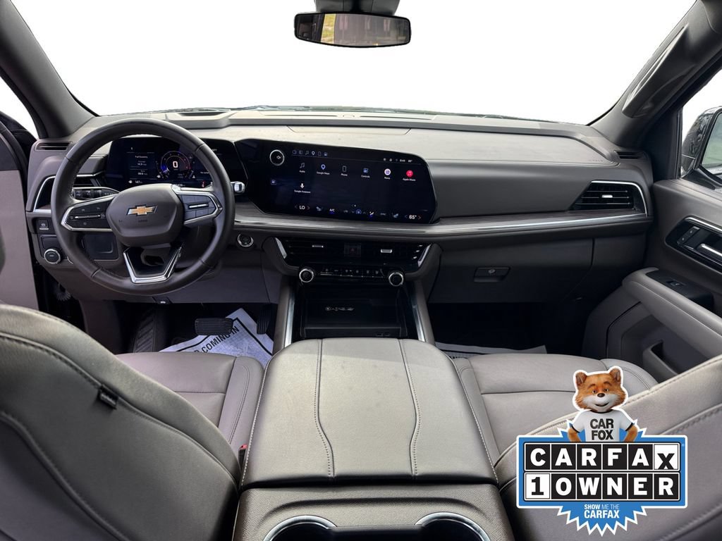 Used 2025 Chevrolet Suburban LT RWD image 12