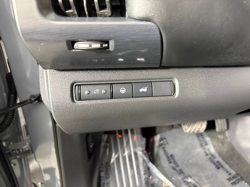 Used 2025 Nissan Pathfinder Rock Creek image 14