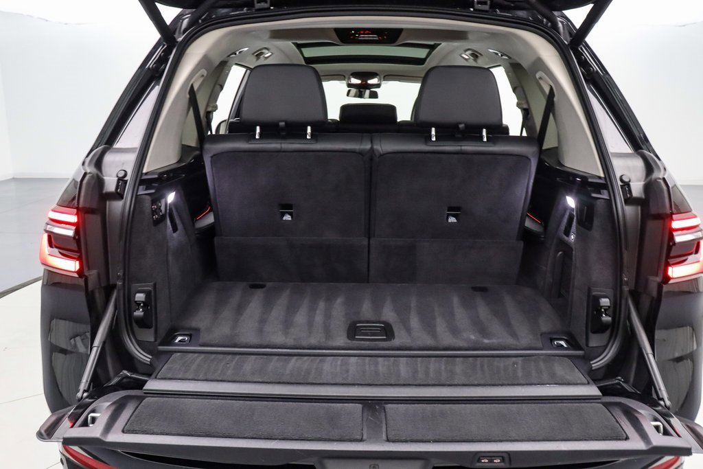 Used 2024 BMW X7 xDrive40i w/ Premium Package image 28