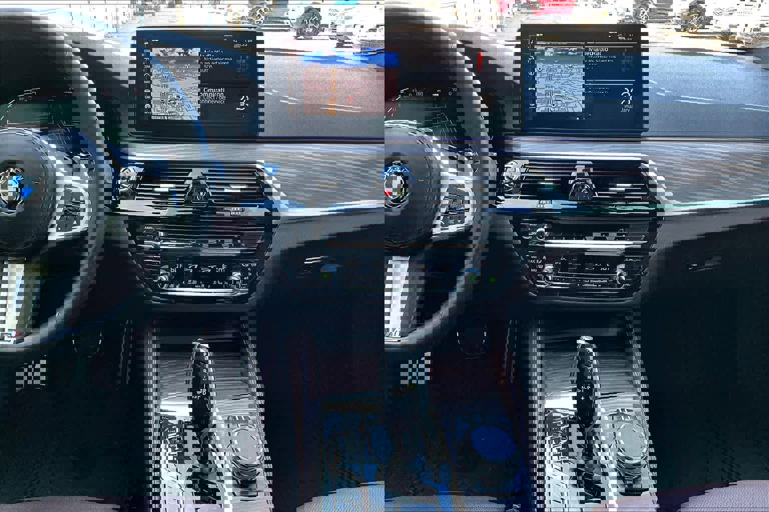 Used 2021 BMW 540i w/ M Sport Package image 10