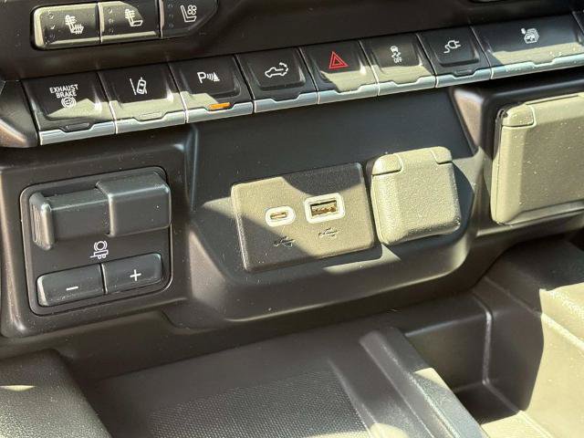 Used 2022 Chevrolet Silverado 3500 High Country AWD/4WD image 28