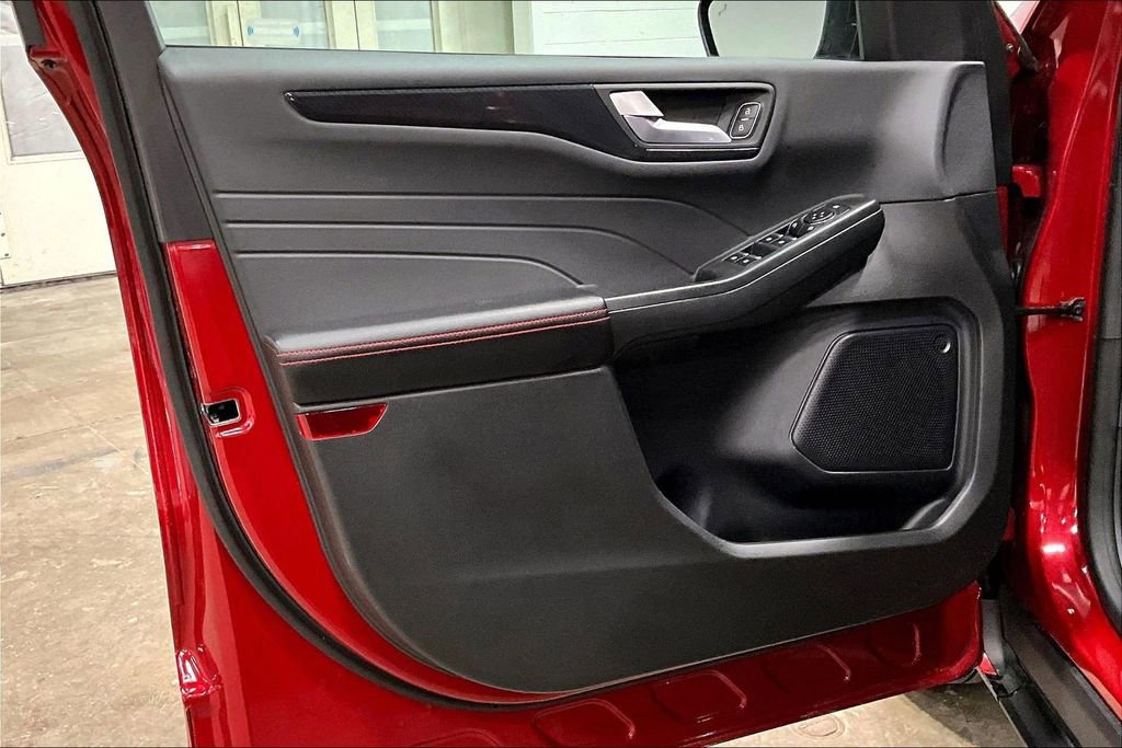 Certified 2023 Ford Escape ST-Line w/ Tech Pack #1 image 22