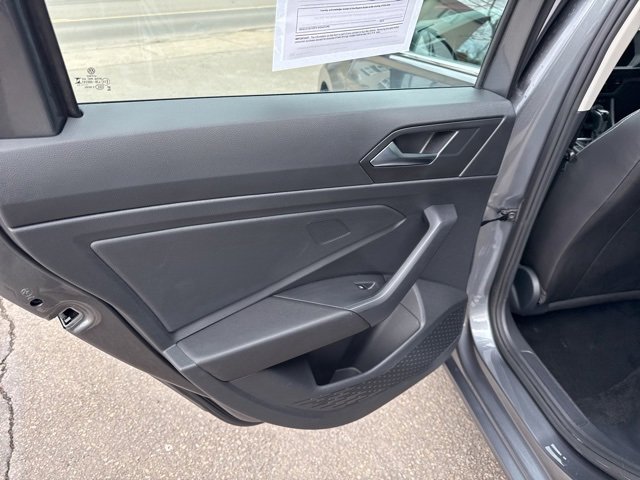 Used 2024 Volkswagen Jetta SE image 39