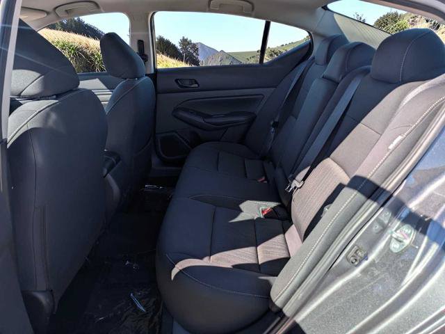 Used 2025 Nissan Altima 2.5 SV FWD image 14