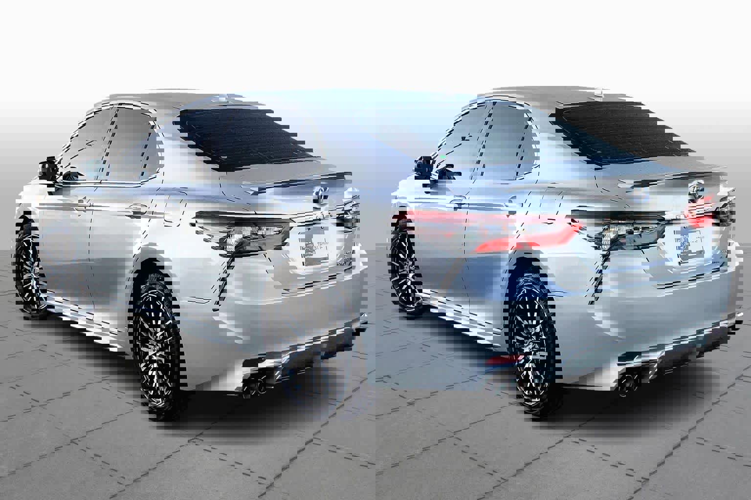 Used 2023 Toyota Camry SE image 12