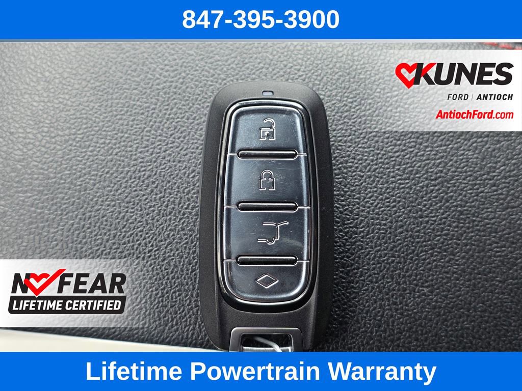 Certified 2025 Ford Escape ST-Line AWD/4WD image 17