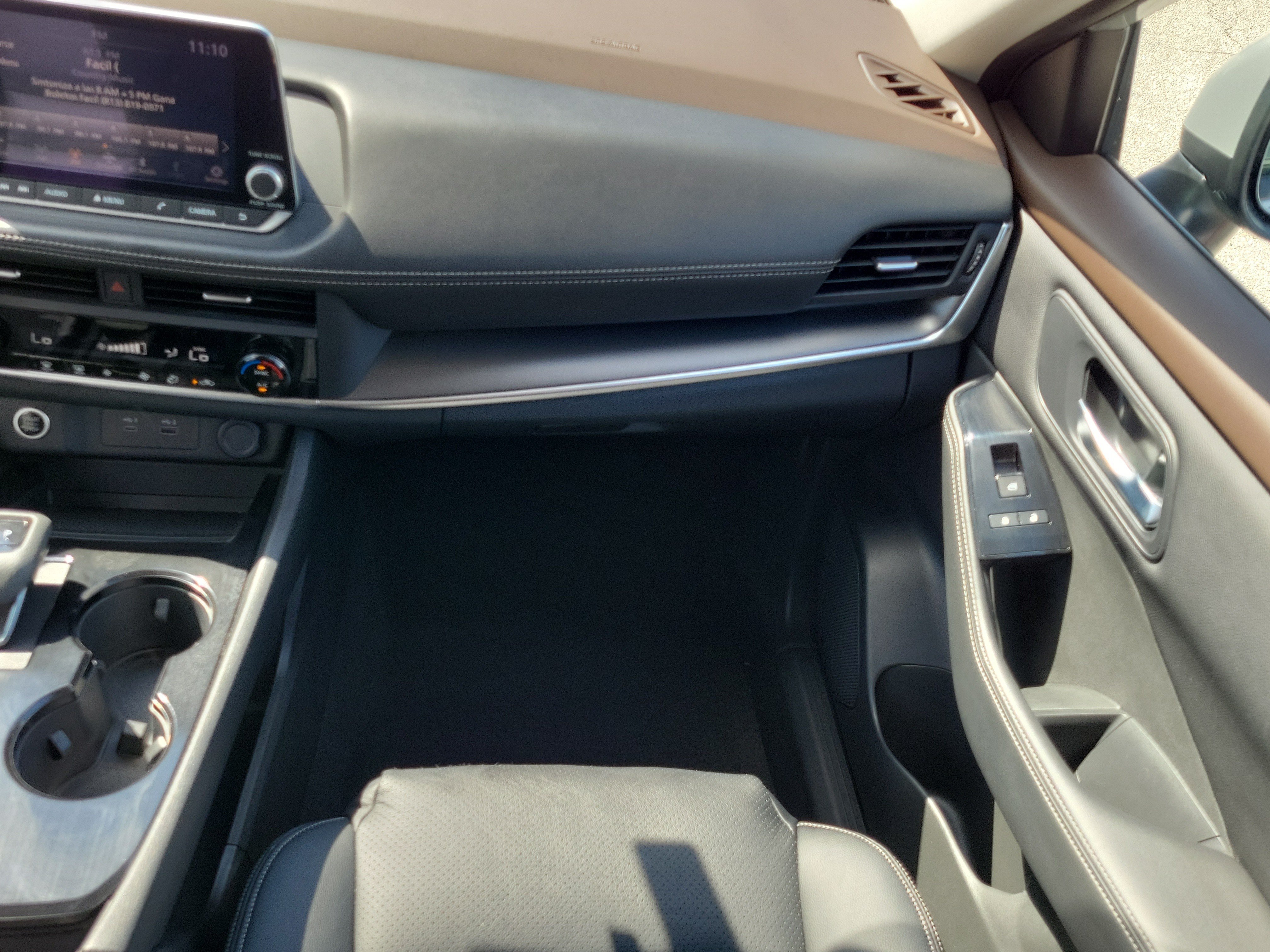 Used 2023 Nissan Rogue SV FWD image 16