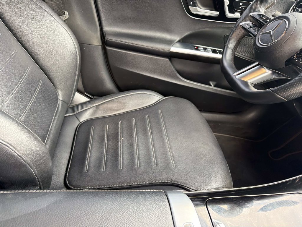 Used 2022 Mercedes-Benz C 300 Sedan image 13