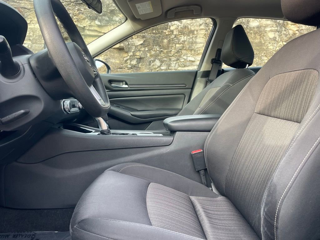 Used 2024 Nissan Altima 2.5 SV image 18