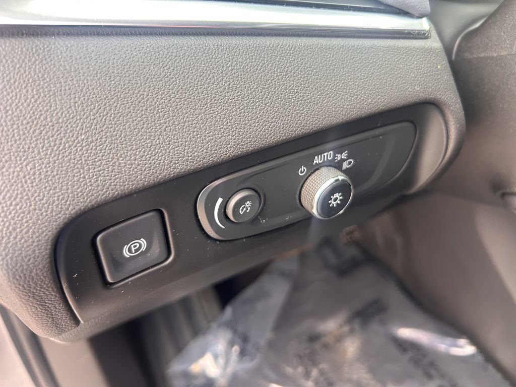 Used 2021 Buick Enclave Premium w/ Sun and Sites Package AWD/4WD image 11