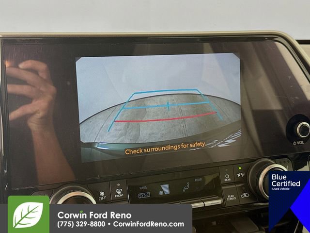 Used 2023 Toyota Highlander XLE AWD/4WD image 18