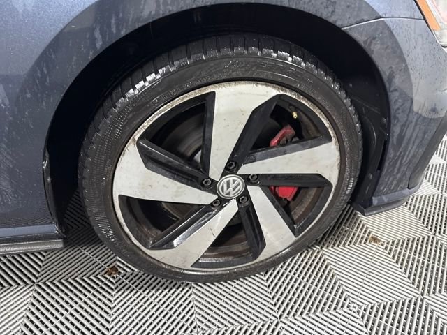 Used 2020 Volkswagen GTI S image 11