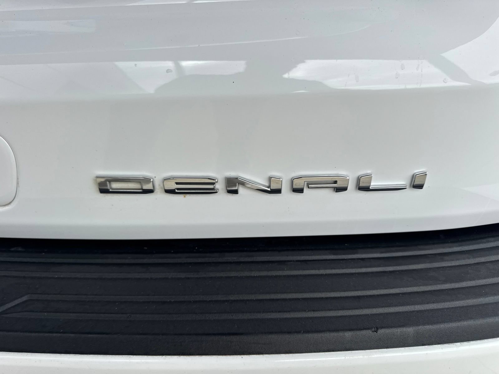 Used 2021 GMC Yukon XL Denali w/ Denali Premium Package AWD/4WD image 17