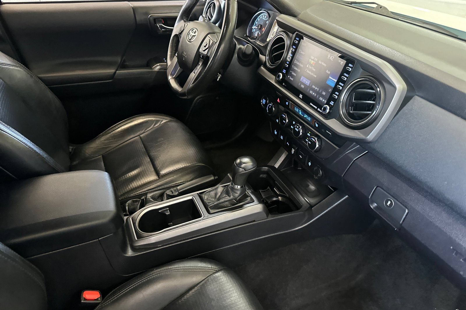 Used 2021 Toyota Tacoma TRD Off-Road w/ TRD Premium Off Road Package AWD/4WD image 15