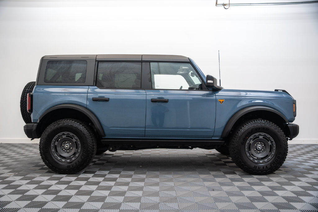 Certified 2025 Ford Bronco Badlands AWD/4WD image 4