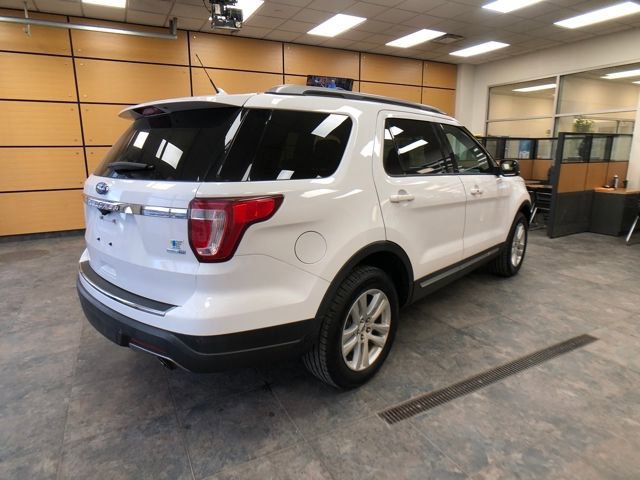 Certified 2018 Ford Explorer XLT w/ Equipment Group 201A image 5