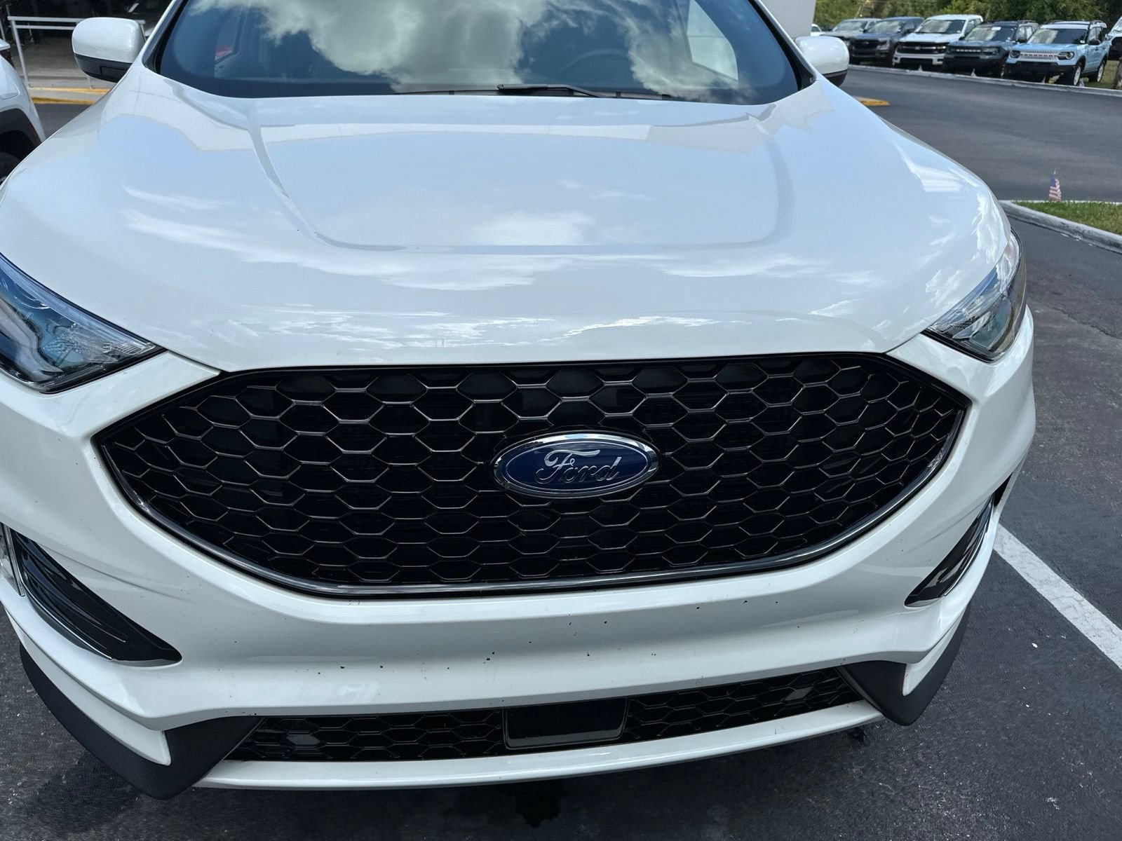 Certified 2024 Ford Edge ST-Line AWD/4WD image 3