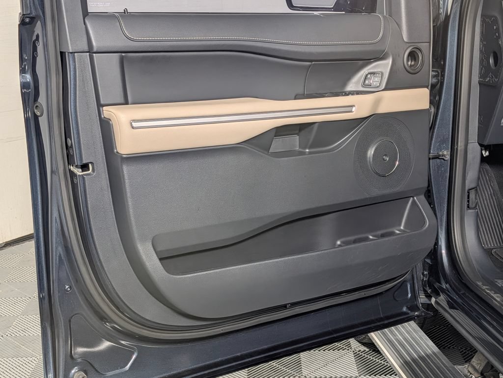 Certified 2024 Ford Expedition Limited RWD image 27