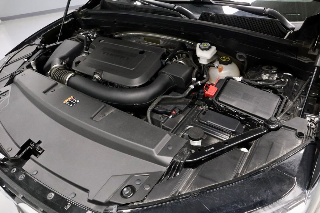 Used 2023 Buick Envision Essence w/ Sport Touring Package AWD/4WD image 17