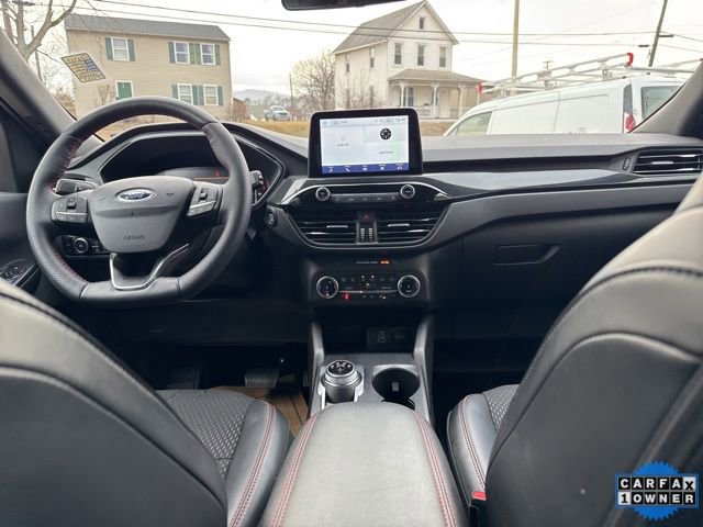 Certified 2025 Ford Escape ST-Line Select AWD/4WD image 38