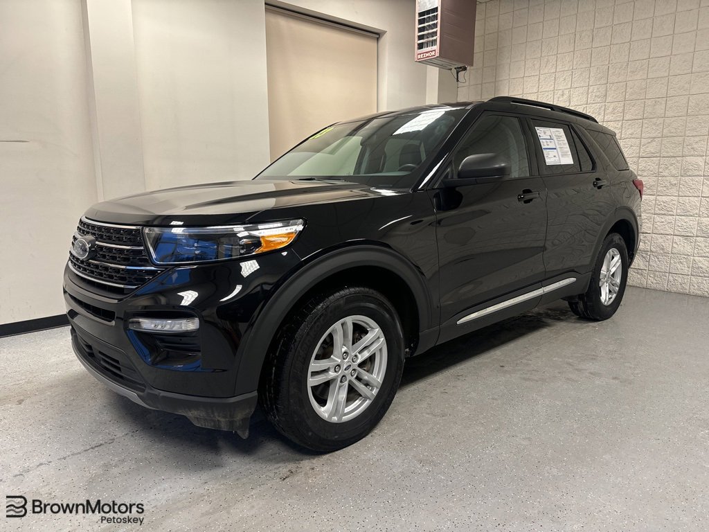 Certified 2023 Ford Explorer XLT w/ Equipment Group 202A image 1