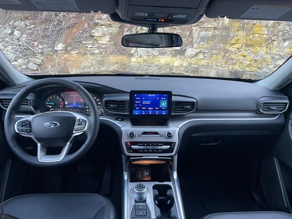 Certified 2024 Ford Explorer XLT w/ Equipment Group 202A image 13