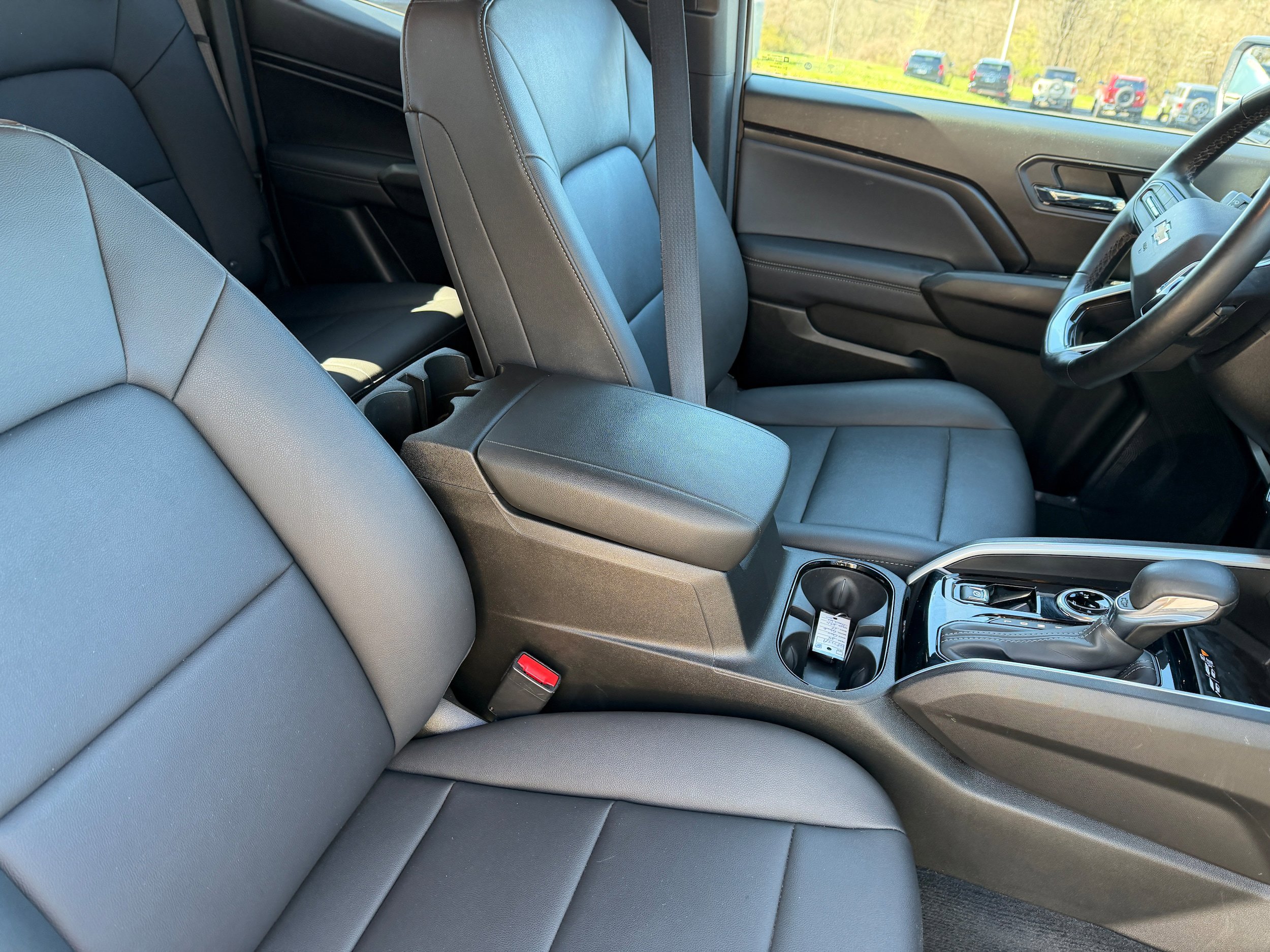 Used 2024 Chevrolet Colorado LT w/ LT Convenience Package III AWD/4WD image 20