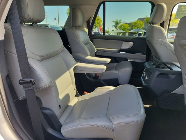 Certified 2025 Ford Expedition Active RWD image 19