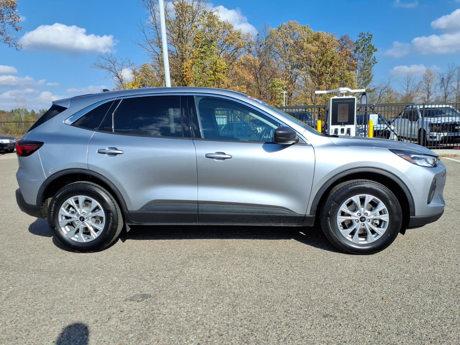 Certified 2024 Ford Escape Active AWD/4WD image 9