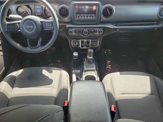 Used 2023 Jeep Gladiator Sport AWD/4WD image 14