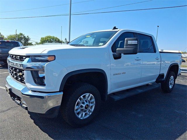 Used 2022 Chevrolet Silverado 2500 LT w/ Convenience Package image 3
