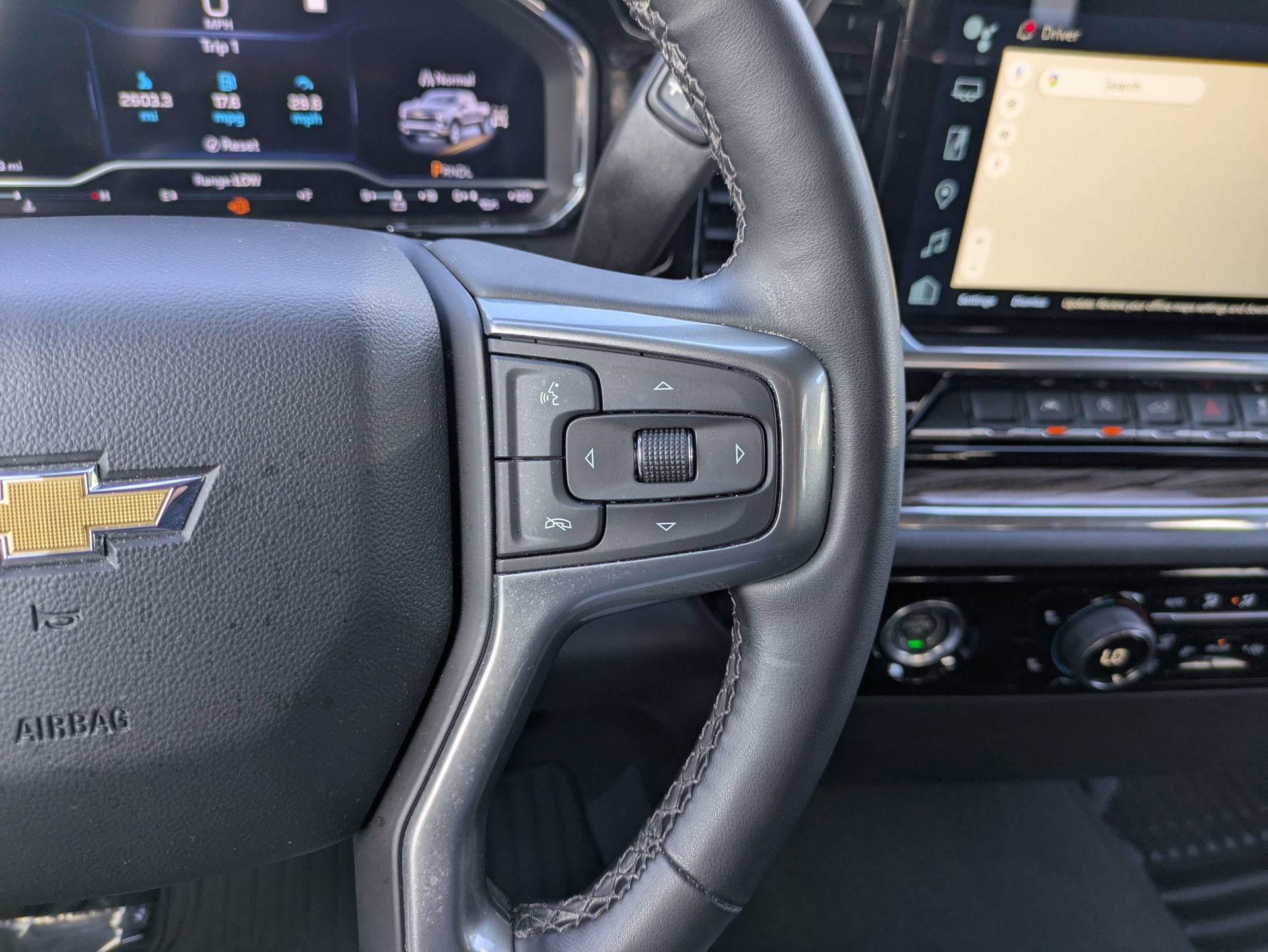 Used 2023 Chevrolet Silverado 1500 LT AWD/4WD image 31