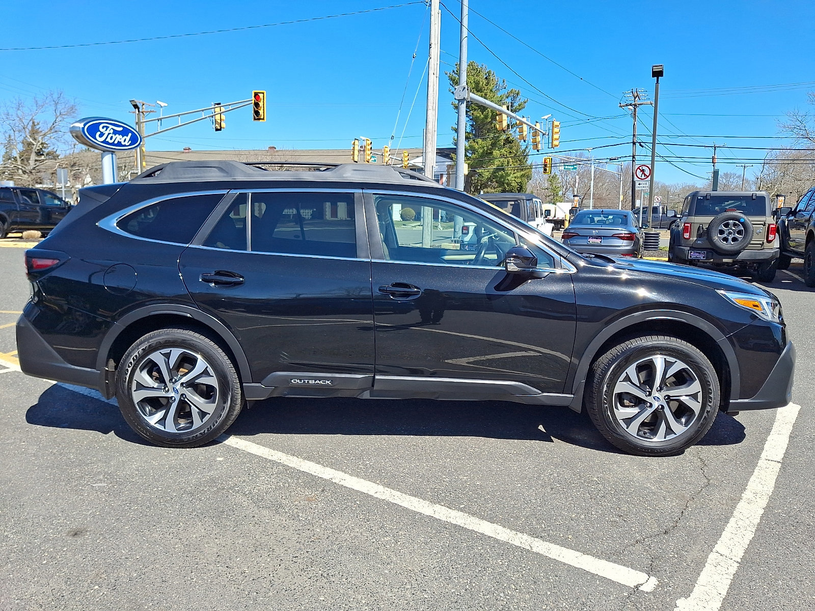 Used 2020 Subaru Outback Limited XT image 3
