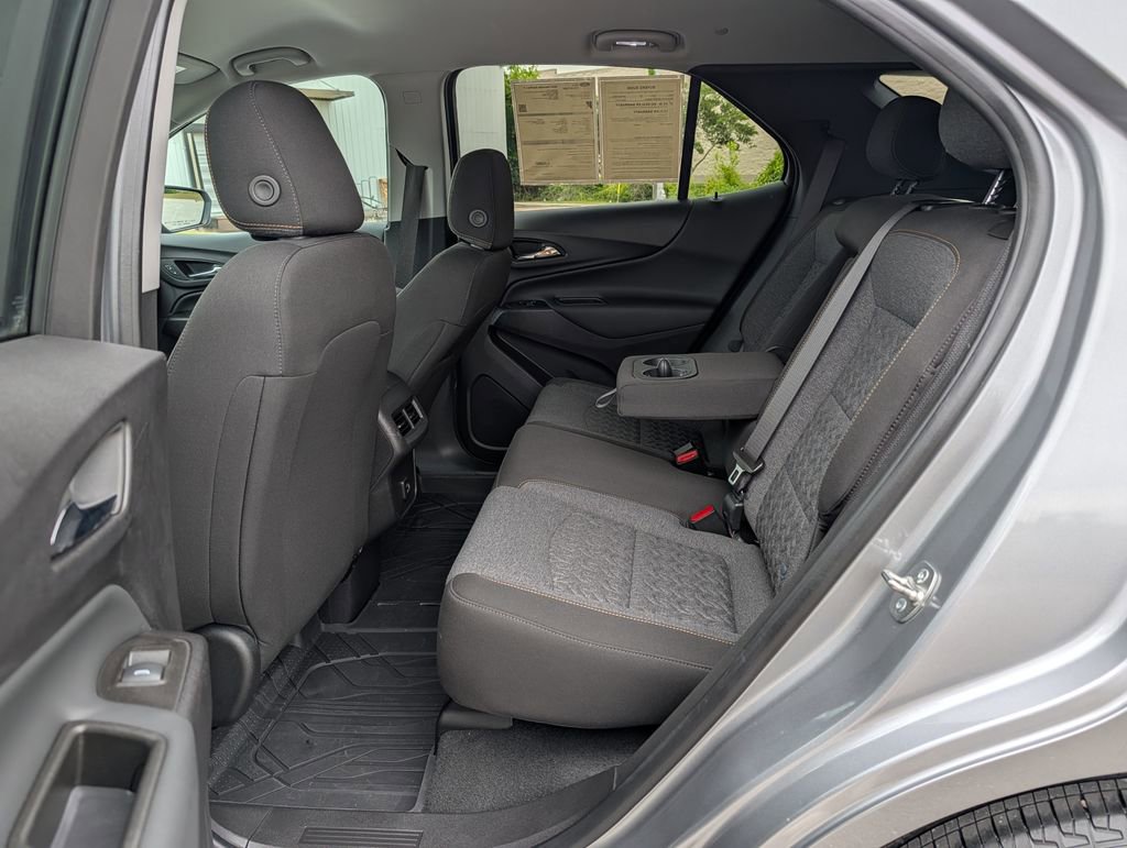 Used 2024 Chevrolet Equinox LT w/ LPO, Floor Liner Package FWD image 24
