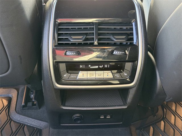 Used 2022 BMW X7 M50i w/ Cold Weather Package image 18