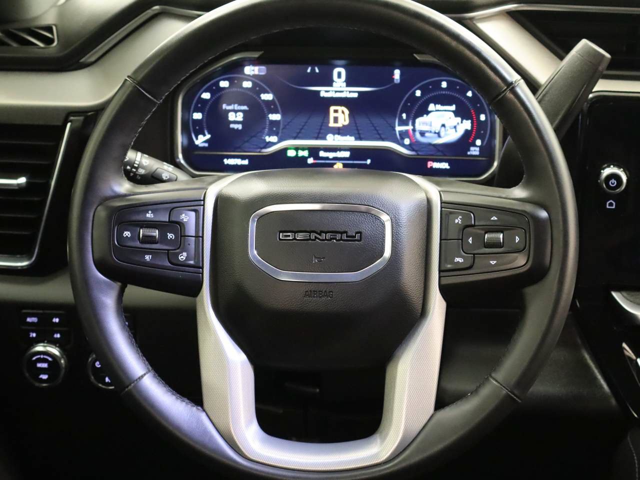 Used 2024 GMC Sierra 3500 Denali w/ Denali Reserve Package AWD/4WD image 13