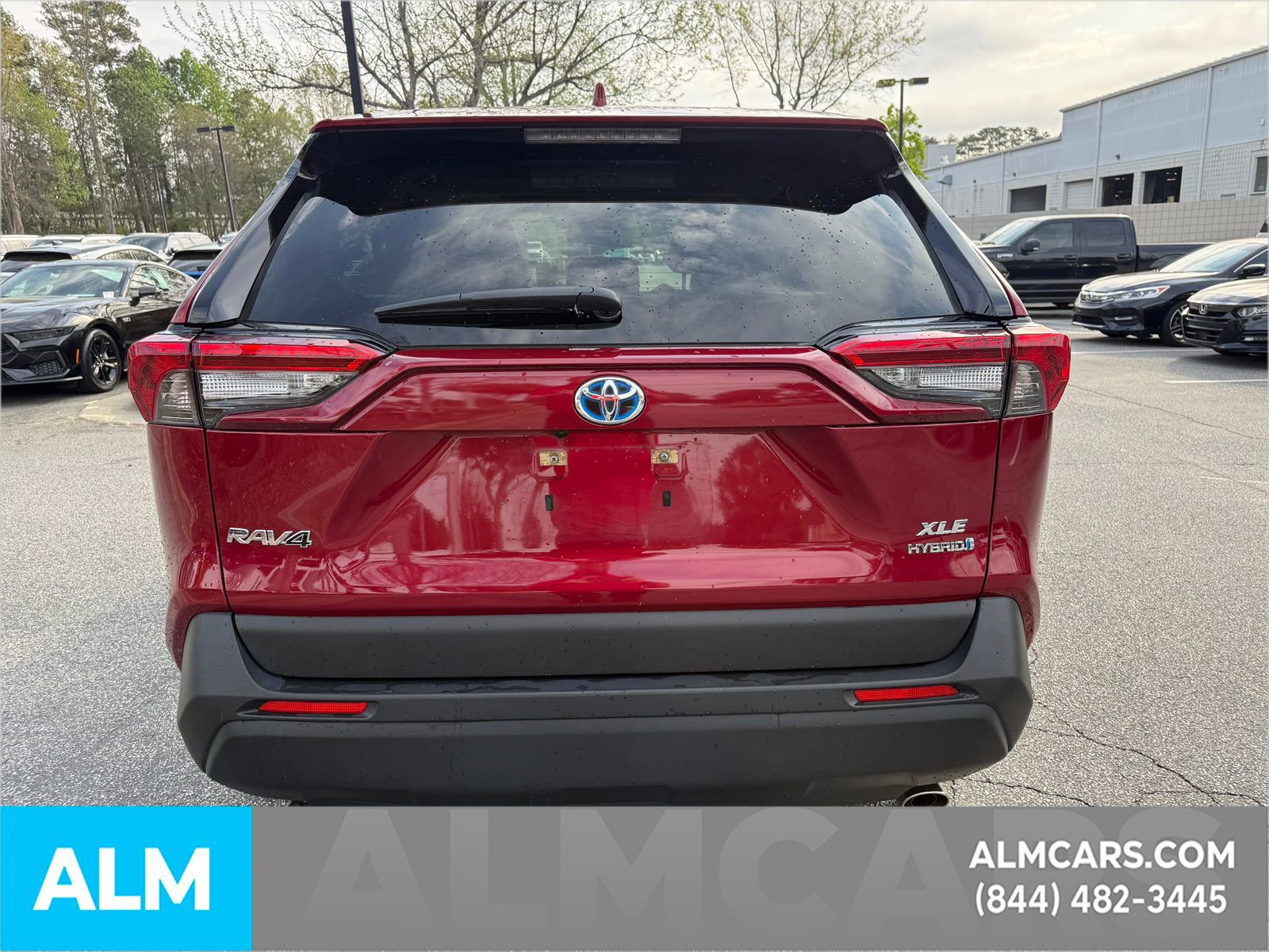 Used 2019 Toyota RAV4 XLE AWD/4WD image 11