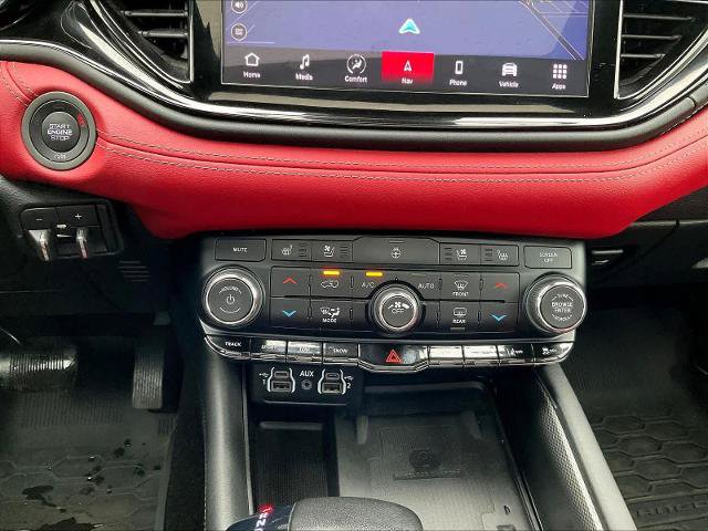 Used 2022 Dodge Durango R/T w/ Tow 'N Go Group AWD/4WD image 17