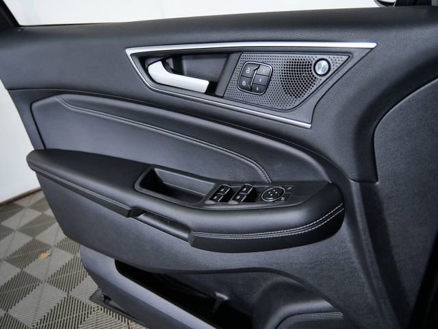 Certified 2021 Ford Edge Titanium w/ Canadian Touring Package AWD/4WD image 26