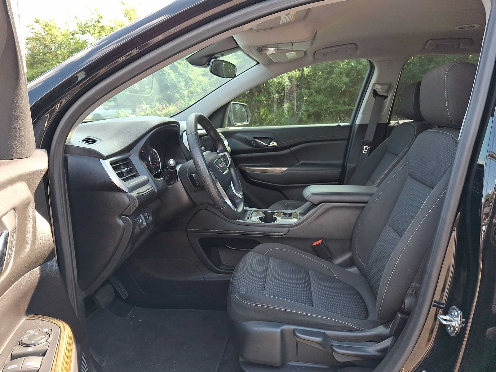 Used 2023 GMC Acadia SLE AWD/4WD image 13