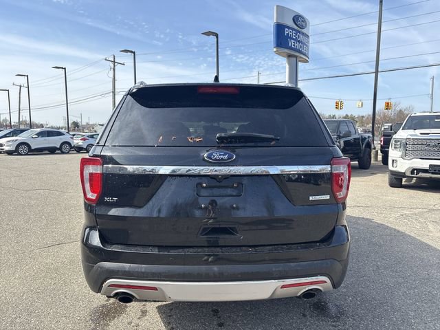Certified 2017 Ford Explorer XLT image 4