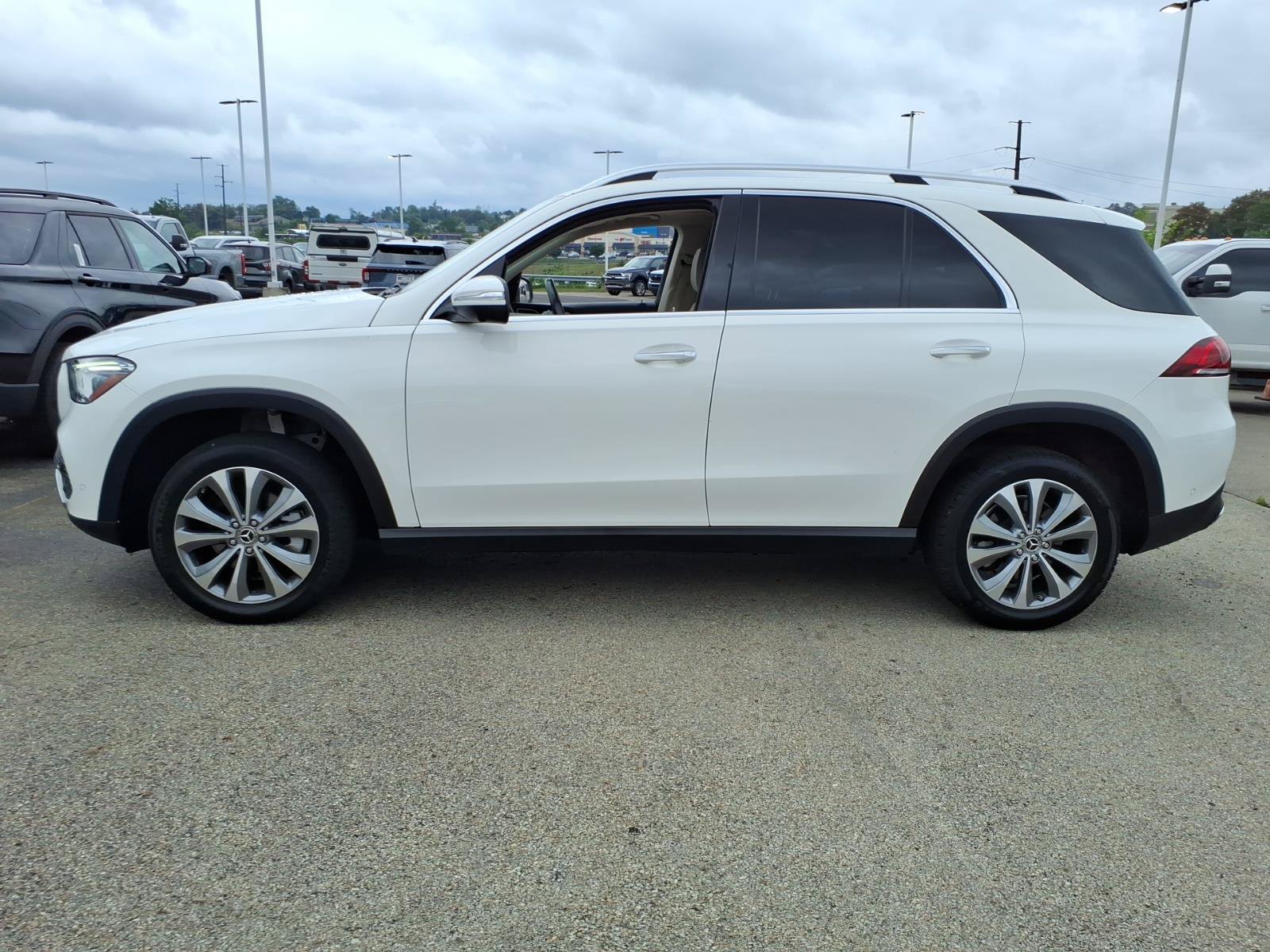 Used 2020 Mercedes-Benz GLE 350 4MATIC image 4