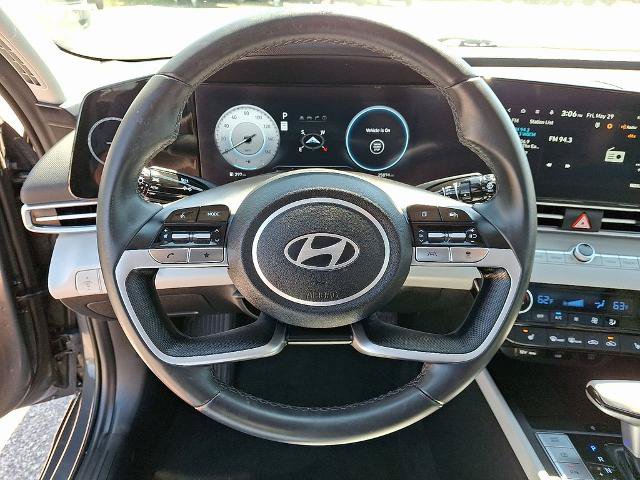 Used 2024 Hyundai Elantra Limited FWD image 20