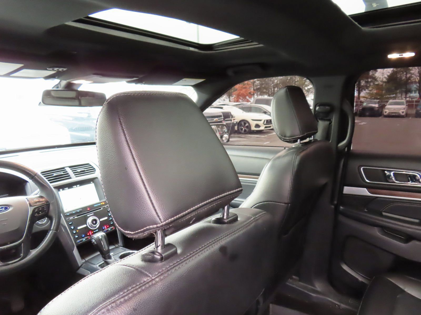 Certified 2018 Ford Explorer Limited w/ Equipment Group 301A image 25