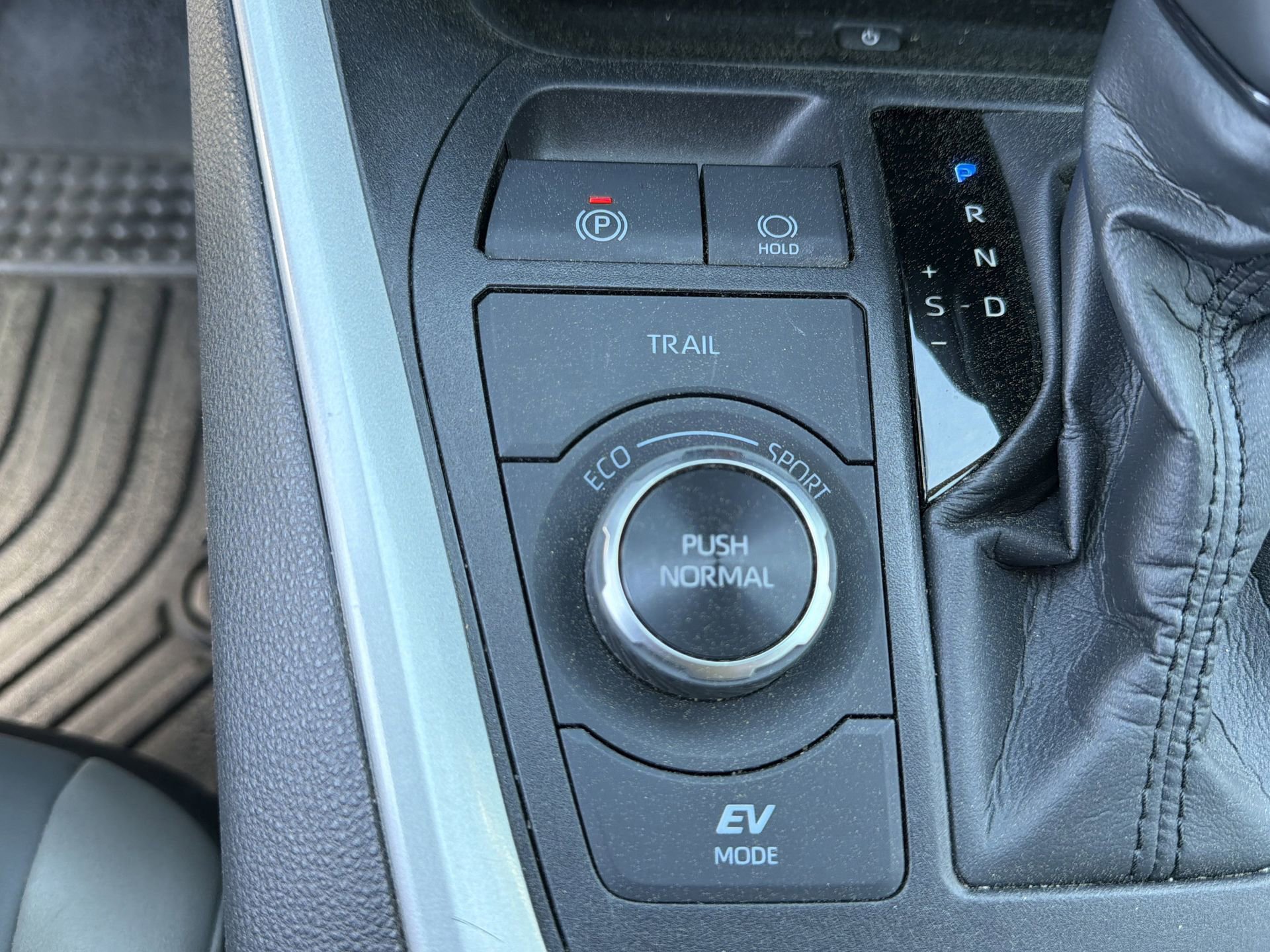 Used 2024 Toyota RAV4 XLE Premium w/ Weather Package image 19