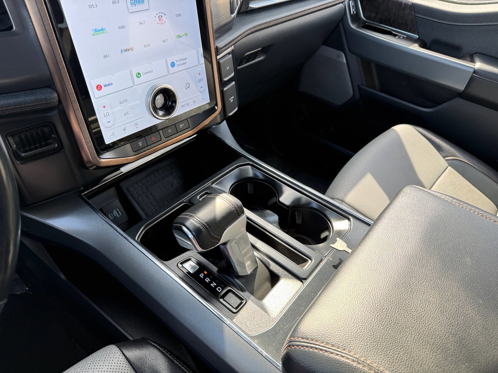 Certified 2022 Ford F150 Lightning Lariat image 13