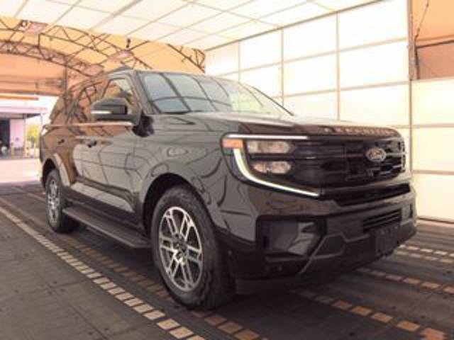 Certified 2025 Ford Expedition Active AWD/4WD image 6