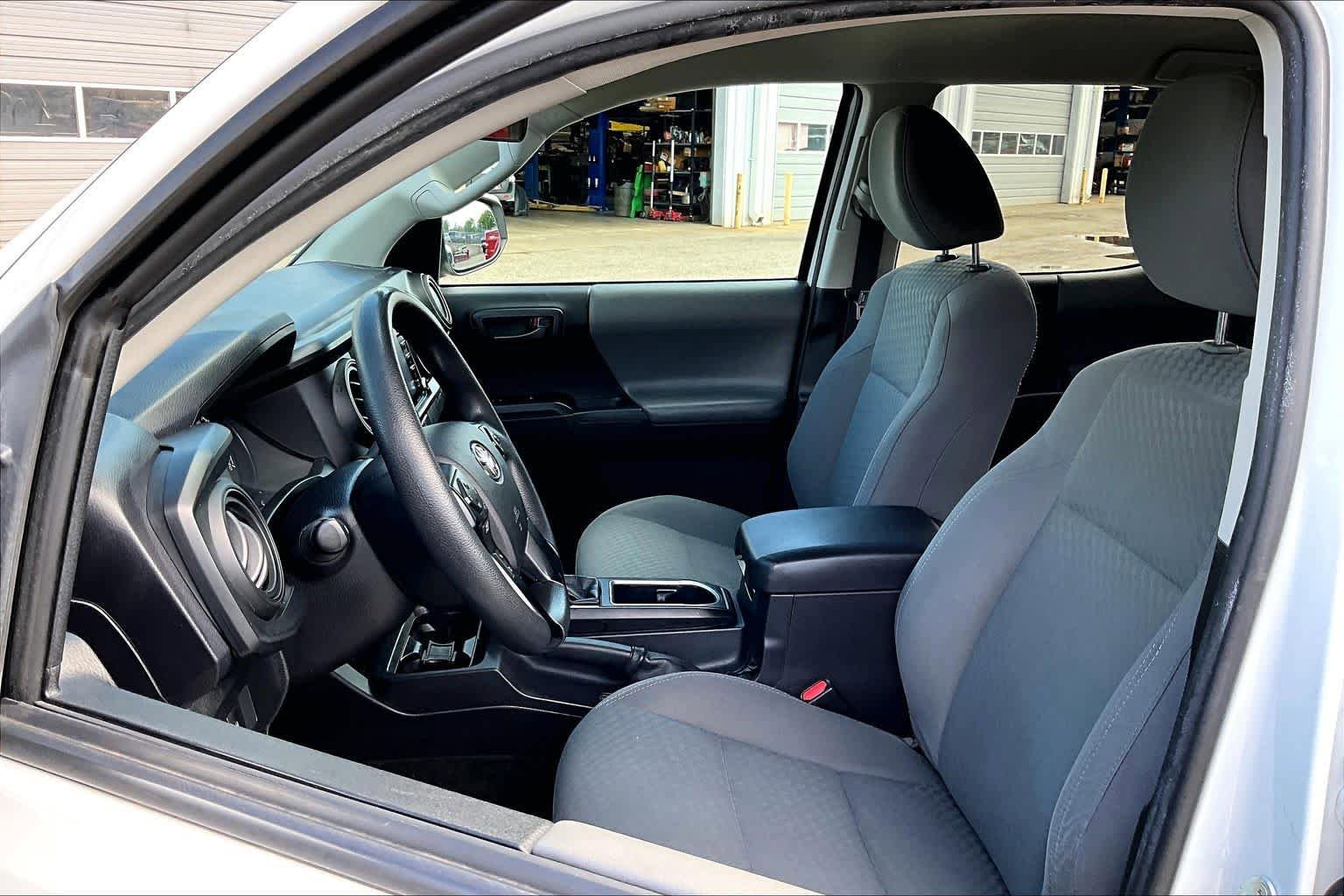 Used 2021 Toyota Tacoma SR w/ SR Convenience Package RWD image 8