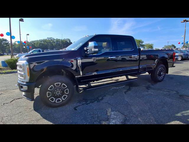Certified 2023 Ford F350 Platinum w/ FX4 Off-Road Package AWD/4WD image 4