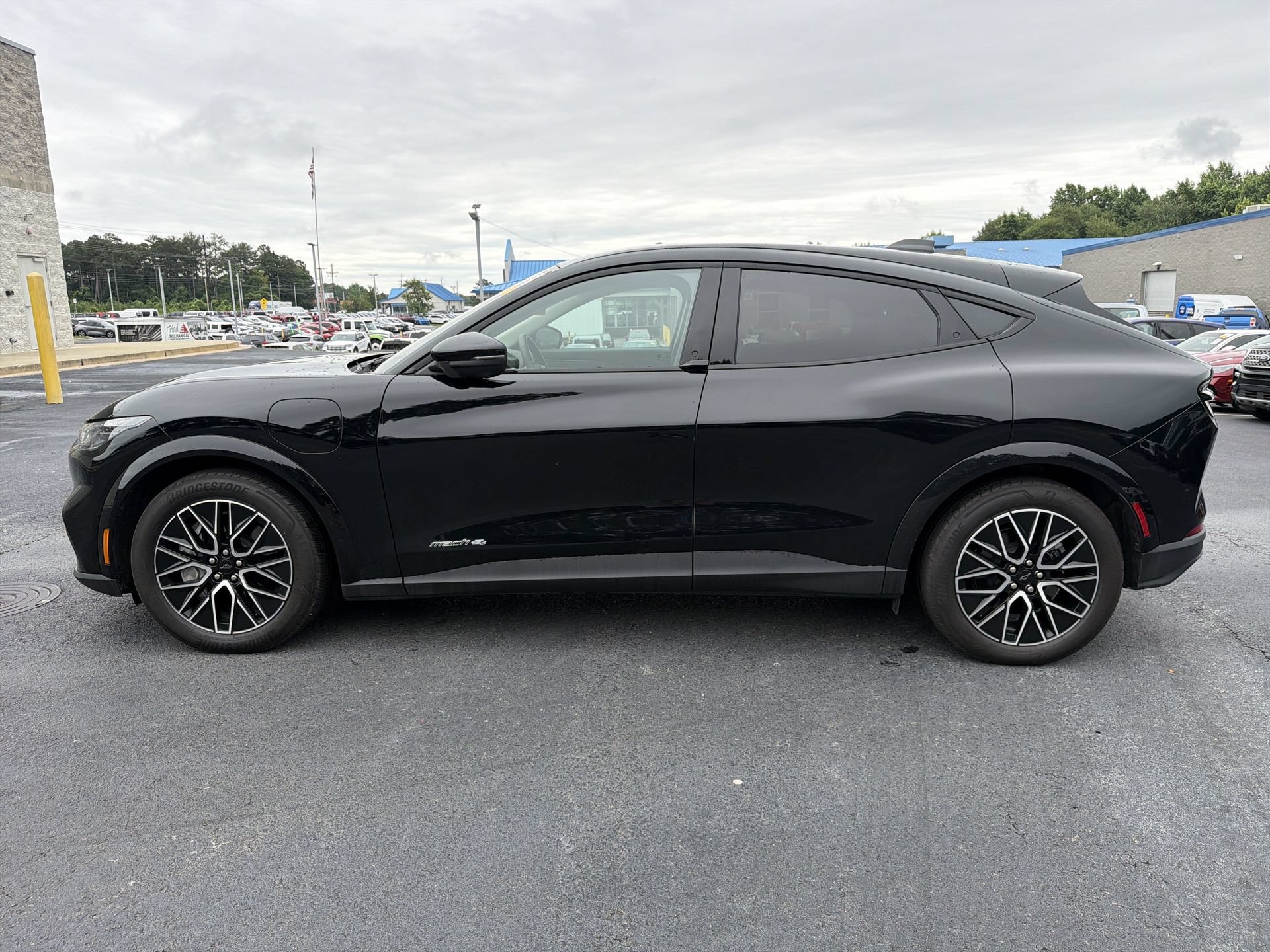 Certified 2025 Ford Mustang Mach-E Premium AWD/4WD image 10